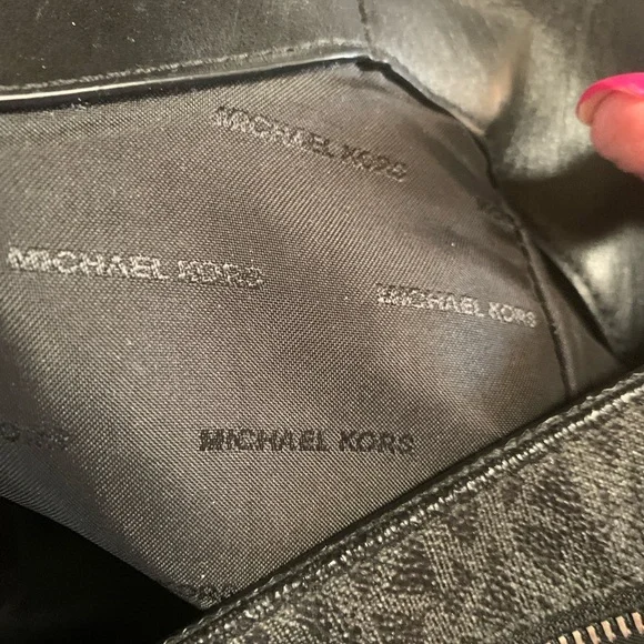 Michael Kors Gray & Black Logo Fulton Handbag - Picture 8 of 11